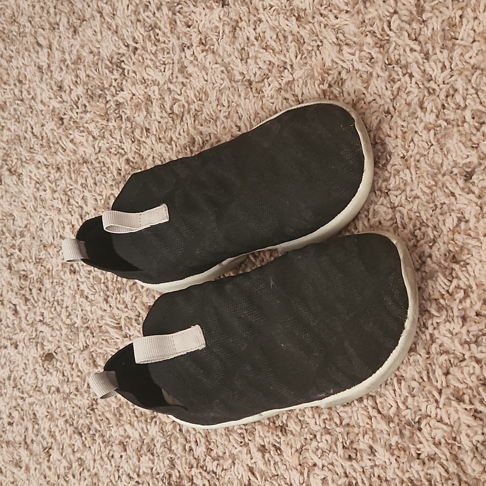 Slip-on sneakers